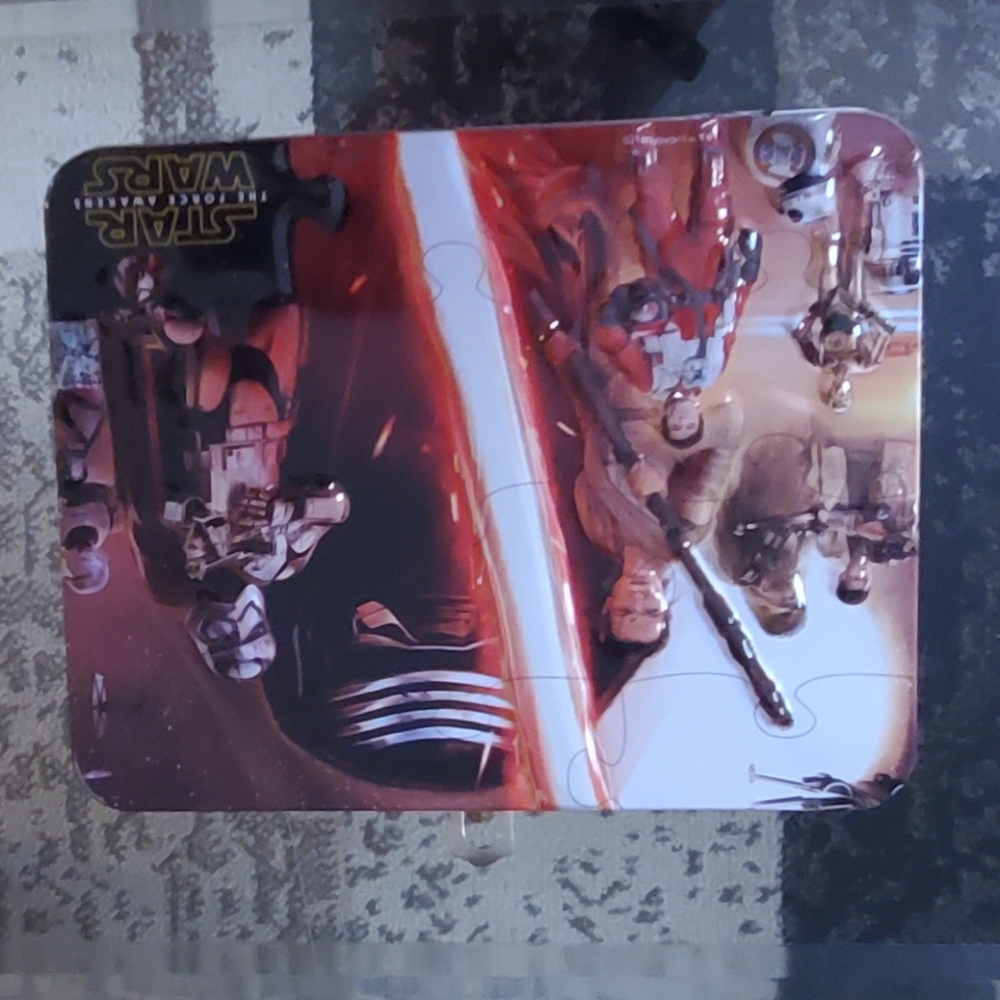 Star Wars 100 pc Puzzle NEW in Metal Lunch box